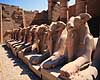 Karnak Tempel. Karnak Tempel - Sphinxer med vdderhoved ( Scan af KOL7665 )  Luxor Egypten Afrika  