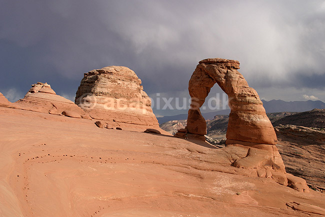 Arches National Park. Delicate Arch i Arches National Park; ; Arches National Park / Utah; USA; Nord Amerika; ; Sandsten, erosion, nationalparker, landskaber