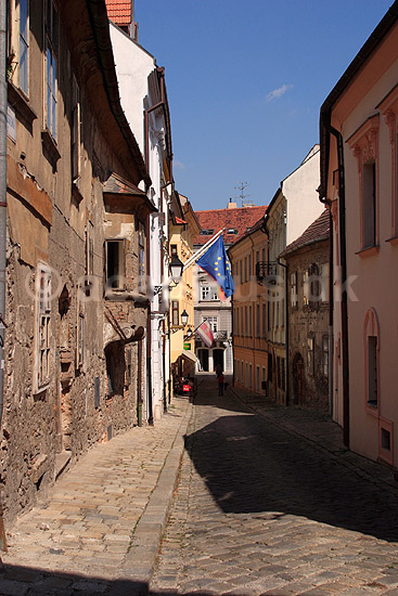 Bratislava. Gadebillede fra Farska gaden i Bratislava; ; Bratislava; Slovakiet; ; ; 