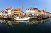 Nyhavn. Nyhavn i K�benhavn  K�benhavn Danmark   Storby, huse, ejendomme, beboelsesejendom, gader, veje, kanaler