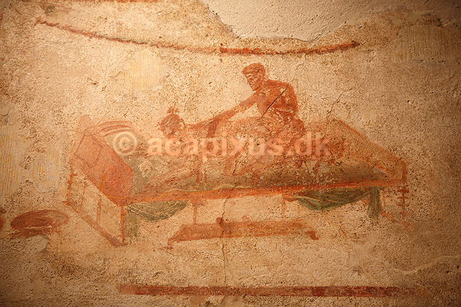 Pompeii. Erotiske v�gmalerier i Lupanaro (bordellet) i Pompeii; ; Pompeji / Pompei / Pompeii / Napoli / Campania; Italien; Europa; ; Ark�ologi, vulkaner, vulkanudbrud, pyroplastisk flow, pyroplasma, Vesuvius, Vesuv, naturkatastrofer, turistsev�rdigheder, sev�rdigheder, turisme, Romerriget, romerne, ruiner, ruinbyer, prostitution, prostitueret, prostituerede, bordeller, bordel