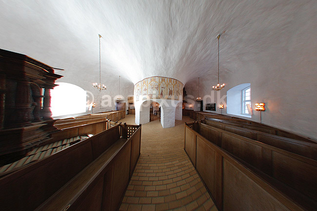 �sterlars. Kirkerummet i �sterlars Kirke - �ster Larsker; ; �sterlars / Bornholm; Danmark; ; ; Rundkirke, rundkirker, kirke, kirker, kristendom, religion