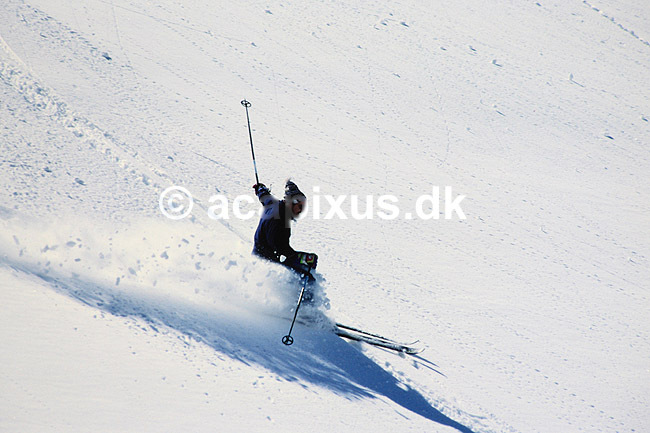 Skil�ber. Skil�ber i Rockey Mountains l�ber off-piste ( Scan af KOL6561 ) ; ; Keystone; USA; Nordamerika; ; skiferie, slalom, skistav, sne