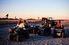 Quadbikes. Safari turister p� quadbikes i Makgadikgadi Pans, Botswana ( Scan af KOL3633 )   Makgadikgadi Pans Botswana Afrika  Turisme, safari