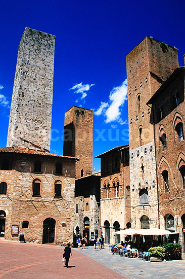 San Gimignano. San Gimignano - Byen med de mange t�rne ( Scan af KOL7921 ) ; ; San Gimignano / Toscana; Italien; ; ; 