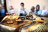 Tutankhamun. Tutankhamun's mumiekiste p� Egyptologisk Museum, Cairo - Den inderste af tre mumiekister, Massivt guld. ( Scan af KOL112 )   Egyptologisk Museum / Cairo Egypten Afrika  guld, guldskat, guldskatte, museer, pharao, pharaoer