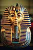 Tutankhamun. Tutankhamun's hovedmaske p� Egyptologisk Museum i Cairo ( Scan af KOL115 )   Cairo Egypten Afrika  guld, guldskat, guldskatte, museer, pharao, pharaoer