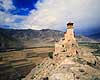 Yumbulagang. Yumbulagang - Gammel borg, nu anvendt som munke-kloster ( Scan af KOL4352 )  Tsetang Tibet ( Kina ) Asien  Yumbu Lhakhang, Zetang