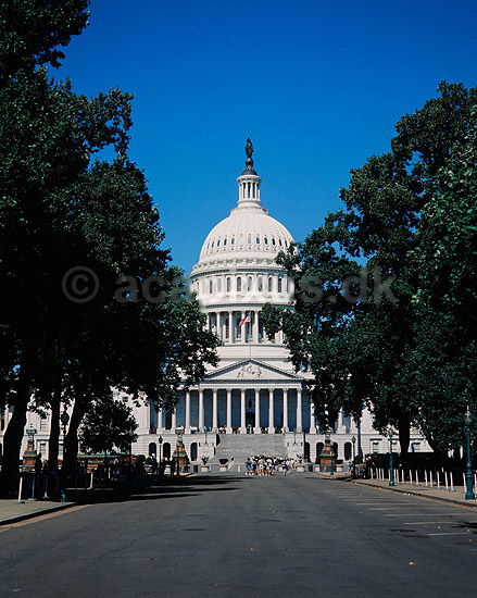 United States Capitol. US Capitol set fra �st-siden ( Scan af KOL5611 ); ; Washington DC; USA; Nordamerika; ; regering, United States Congress, kongressen, Capitol Hill, regeringsbygninger