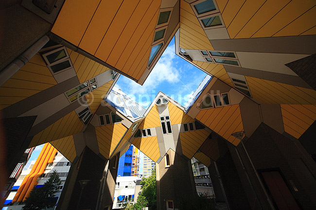 Cubic Houses. Cubic Houses i Rotterdam; ; Rotterdam; Holland; ; ; turistsev�rdigheder, turisme, huse, bebyggelse, bolig, boliger, gul
