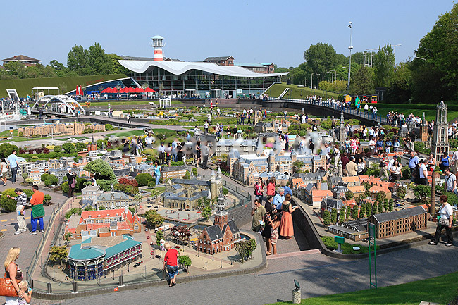 Madurodam. Madurodam i Den Haag med miniaturehuse fra hele verden; ; Madurodam / Den Haag; Holland; ; ; Turisme, turistsev�rdigheder, sev�rdigheder, fritid, forlystelsespark, huse, miniaturer