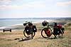 Cykeltur. Tourcykler p� toppen af Bulbjerg  Bulbjerg / Fr�strup Danmark   Vesterhav, Vesterhavet, ferie, ferieliv, sandstrand, b�lger, hav, havet, br�nding