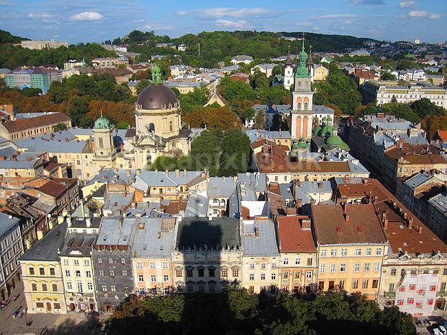 Lviv. Byen Lviv er regionshovedstad i Lviv Oblast (polsk: Lw�w, Lwow, tysk: Lemberg). V�rtsby til Euro 2012; ; Lviv; Ukraine; ; ; Leopolis, UNESCO's Verdensarvsliste, Unesco World Heritage, Europamesterskab 2012, Euro12