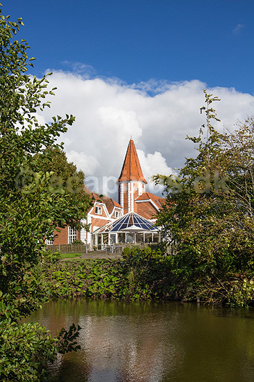 Hotel S�rup Herregaard. Hovedbygningen p� S�rup Herregaard syd for Ringsted; ; Ringsted / Sj�lland; Danmark; ; ; Hoteller, herreg�rde, slotshotel, slotshoteller, kursuscenter, konferencecenter