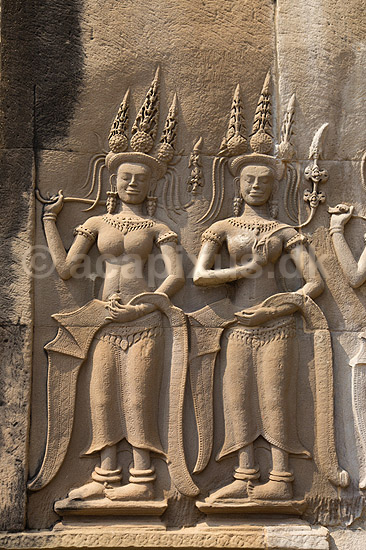 Apsara figurer i Angkor Wat. Apsara figurer i Angkor Wat templet i Angkor Archeological Park, World Heritage Site, bygget i 12e �rhundrede af Suryavarman II; ; Angkor Archeological Park / Siem Reap; Cambodia; ; ; Angkor Wat, Templer, Khmer riget