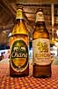 �l fra Thailand. To �l fra Thailand, Chang og Singha  Khao Lak Thailand   Drikkevarer, pilsner �l