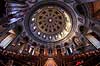 Marmorkirken. Interi�r, alter og kuppel i Frederiks Kirke eller Marmor-kirken fanget med fiske�je objektiv  K�benhavn Danmark   Kirker, kristendom, religion, orgel, kirkeorgel