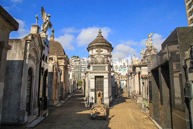 Buenos Aires. Gravmonumenter p� Cementerio de la Recoleta kirkeg�rde i Buenos Aires; ; Buenos Aires; Argentina; Sydamerika; ; kirkeg�rde