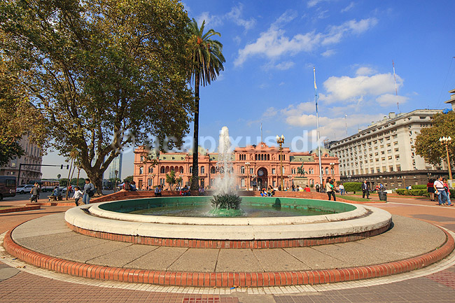Casa Rosada. Plaza de Mayo med Casa Rosada (Casa de Gobierno), Argentinas Pr�sident Palads; ; Buenos Aires; Argentina; Sydamerika; ; 