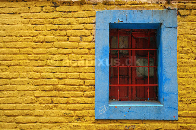 La Boca. Caminito gaden i La Boca i Buenos Aires. Gadens huse er bemalet i farvestr�lende farver; ; Buenos Aires; Argentina; Sydamerika; ; 