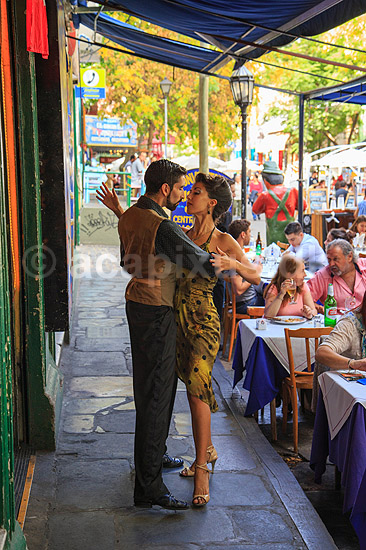 Tango. Street-tango p� fortovsrestaurant i Magallanes gaden i La Boca i Buenos Aires; ; Buenos Aires; Argentina; Sydamerika; ; 