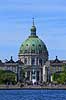 Amalienborg og Marmorkirken. Amalienborg og Marmor Kirken / Frederiks Kirke set fra Operahuset  K�benhavn Danmark  Sev�rdigheder 