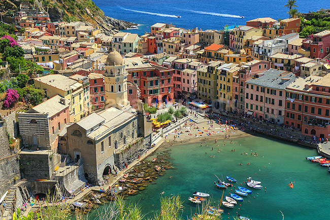 Cinque Terre. Vernazza, den n�st nordligste af de 5 Cinque Terre byer; ; Vernazza / Parco Nazionale delle Cinque Terre / Ligurien; Italien; ; ; Liguria, turisme, sightseeing