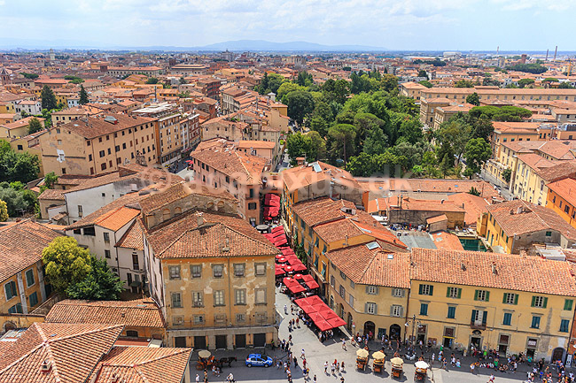 Pisa. Bycentrum af Pisa set fra toppen af Det Sk�ve T�rn; ; Pisa / Toscana; Italien; ; ; Turisme, sightseeing