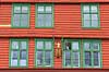Bergen. Detaljer af de gamle tr�huse p� Bryggen i Bergen  Bryggen / Bergen Norge   Turisme, sev�rdigheder, Hansestaderne, Hanseaterne, Hanseater, handel