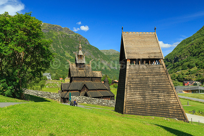 Borgund Stavkirke. Stavkirken og klokket�rnet i Borgund; ; Borgund; Norge; ; ; Turisme, sev�rdigheder, kristendom, stavkirker, tr�kirker
