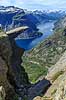Trolltunga. Trolltunga, en klippeformation der stikker ud af klippesiden 700 meter over Ringedalvatnet n�r Hardangervidda National Park  Trolltunga / Tyssedal Norge   Vandring, vandretur, fjeldvandring, turisme, hiking