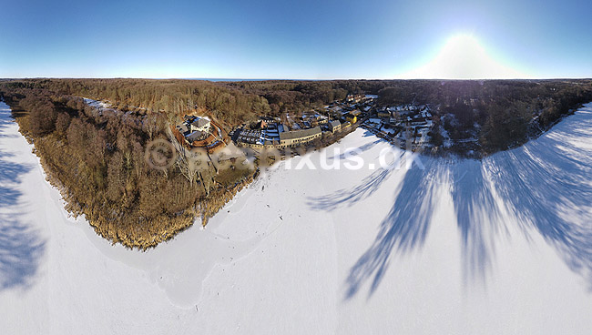 Raadvad. Vinterlandskab med Raadvad Kro og Raadvad Smedie ved J�gersborg Dyrehave - 380 graders panorama; ; J�gersborg Dyrehave / Sj�lland; ; ; ; sev�rdigheder Dyrehaven, vinter, frost, kulde