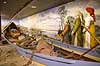 Ladby Skibet. Rekonstruktion af gravs�tningen af vikingeh�vdingen i sit skib med heste og hunde ved Vikingemuseet Ladby  Vikingemuseet Ladby / Kerteminde Danmark  sev�rdigheder Nationalmuseet, gravh�j, vikinger, konger, h�vdinger, vikingeskibe, Ladbykongen
