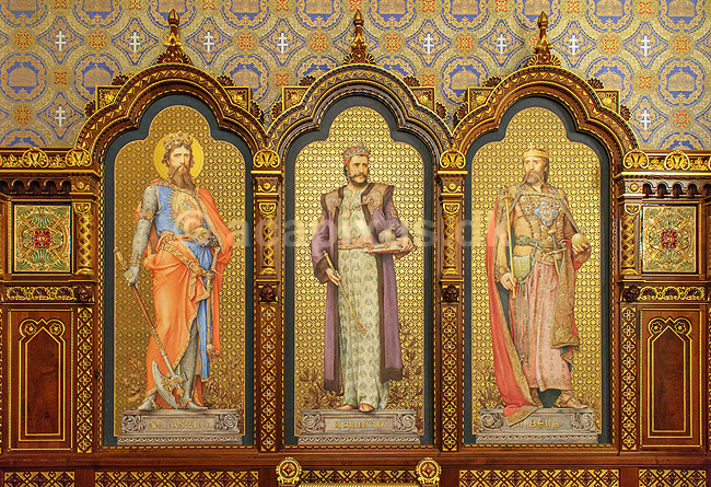 St Steven hall. Ungarske konger Laszlo, Kalman og Bela afbilledet p� v�ggen i St. Steven hal, St. Stephen's Hall, Szent Istvan-terem, i Buda borgen p� den vestlige Buda-side af Donaufloden i Budapest; ; Buda Castle / Budapest; Ungarn; ; sev�rdigheder; Konge