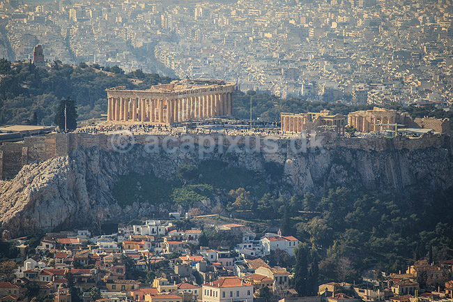 Athen. Udsigt over Athen med Akropolis og Parthenon templet set fra Lycabettus Hill; ; Lycabettus Hill / Athen; Gr�kenland; ; Sev�rdigheder; Hovedstad, hovedst�der, storbyer, Hellas, Acropolis