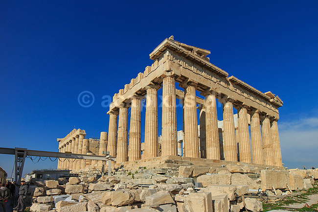 Akropolis. Parthenon templet (Pallas Athenes tempel) p� Akropolis med doriske s�jler; ; Akropolis / Athen; Gr�kenland; ; Sev�rdigheder; Hellas, Acropolis, templer