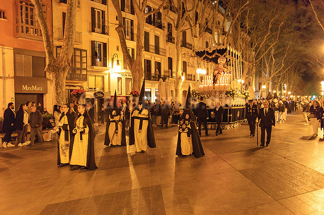 P�skeprocession i Palma de Mallorca. P�ske procession p� Passeig del Born i Palma de Mallorca under La Semana Santas (den hellige uge); ; Palma de Mallorca; Spanien; ; Sev�rdigheder; Kristendom, katolsk, religion, p�sken