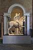 Marcus Nonius Balbus. Marmor rytterstatue af Marcus Nonius Balbus (Marco Nonio Balbo) - gave fra beboerne i Pompeji grundet hans gener�sitet. Ca 20 BC - Ark�ologisk Museum, Napoli  Museo Archeologico Nazionale di Napoli� / Napoli / Campania Italien  Sev�rdigheder Museer, ark�ologi
