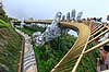 Golden Bridge. Golden Bridge - turistsev�rdighed i Ba Na Hills forlystelsesparken i Vietnam  Ba Na Hills / Da Nang Vietnam  Sev�rdigheder Forlystelsesparker
