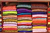 Silkestoffer. Stoffer af silke hos silkeproducent i Hoi An i Vietnam  Hoi An Vietnam  Sev�rdigheder Kl�der