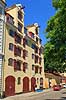 Christianshavn. Gammelt pakhus p� den brostensbelagte Overgaden Neden Vandet gade  Christianshavn / K�benhavn Danmark  sev�rdigheder Storby, beboelseshuse, lejligheder, etageejendomme, Stor K�benhavn