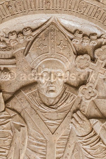 Sor� Klosterkirke. Biskop Absalons grav i Sor� Klosterkirke. Absalons gravsten, hugget af Morten Bussert, blev lagt i forbindelse med den f�rste �bning af Absalons grav i 1537. Absalon d�de i 1201; ; Sor�; Danmark; ; ; Kirker, kristendom, Absalon
