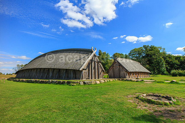 Vikingekongehal. Vikingehallen i Sagnlandet Lejre - Danmarks st�rste kongehal; ; Sagnlandet Lejre / Lejre; Danmark; ; Sev�rdigheder; Vikinger, vikingetiden, Skjoldungerne, Skjold, Roar, Helge, Rolf Krake, Regnar Lodbrog, Harald Hildetand, tr�h�ndv�rk