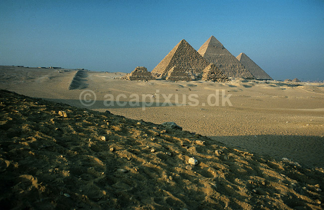 Giza pyramiderne. Fra venstre Mycerinus, Chephren og Cheops; ; Giza, Cairo; Egypten; Afrika; ; 