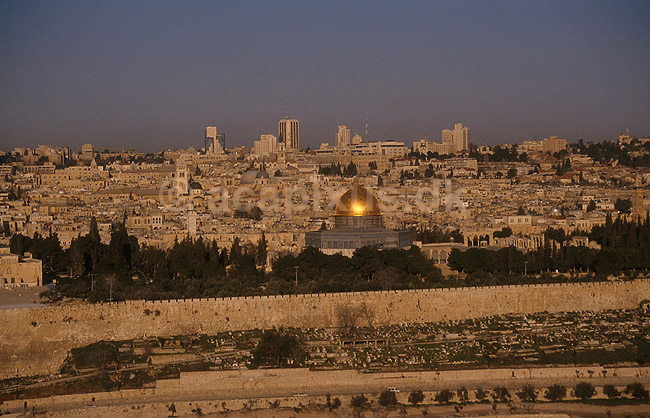 Udsigt over Jerusalem set fra Oliebjerget med Klippemoskeen (Dome of the Rock) i centrum; ; Jerusalem; Israel; Asien; ; religion