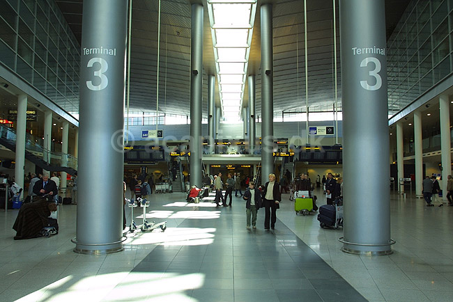 Terminal 3 i Kastrup Lufthavn; ; Kastrup / K�benhavn; Danmark; Europa; bussines; transport