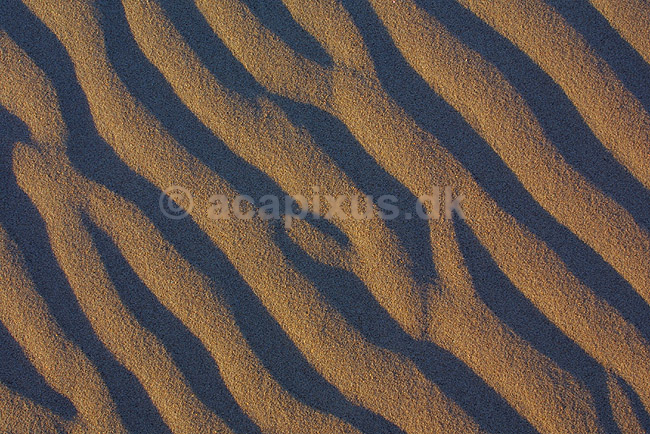 Sandm�nstre efter sandfygning p� stranden ved Uggerby Strand i Nordjylland; ; ; Danmark; ; ; 