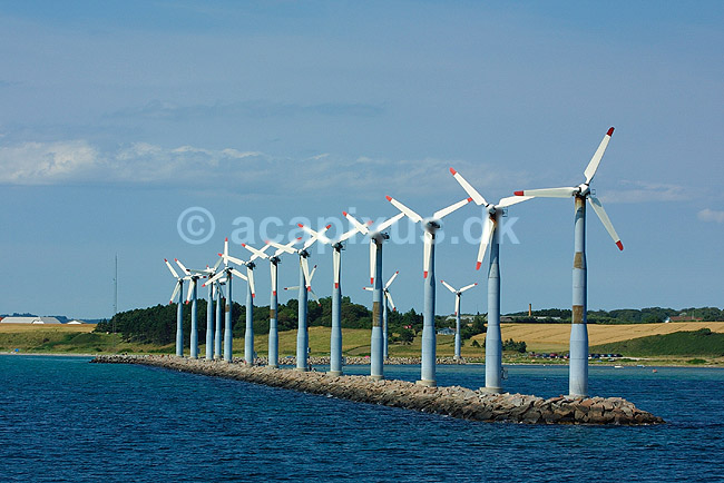 Vindm�llepark ud for Ebeltoft Havn; ; ; Danmark; Europa; ; vindenergi elektrisitet