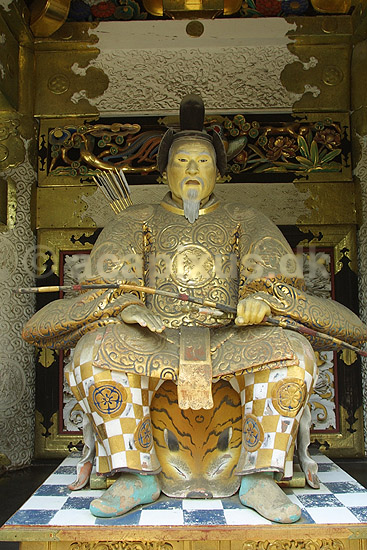 Tosho-gu. Vogter i Yomei-mon porten i det shintoistiske Tosho-gu tempel i Nikko; ; Tosho-gu / Nikko; Japan; Asien; ; templer shintoisme