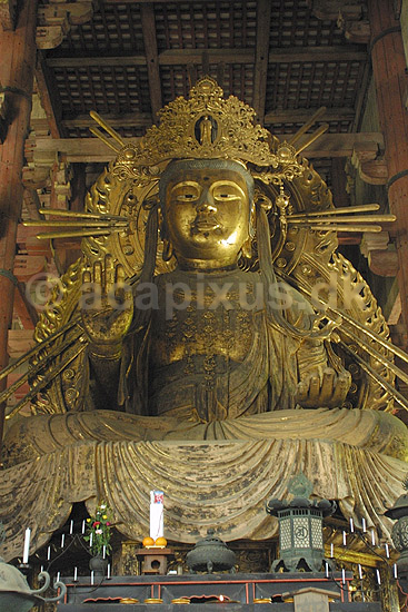 Todai-ji Nara. Buddafigur i Daibutsu-den hall i Todai-ji templet i Nara ; ; Todai-ji / Nara; Japan; Asien; ; templer buddisme buddhism buddistisk